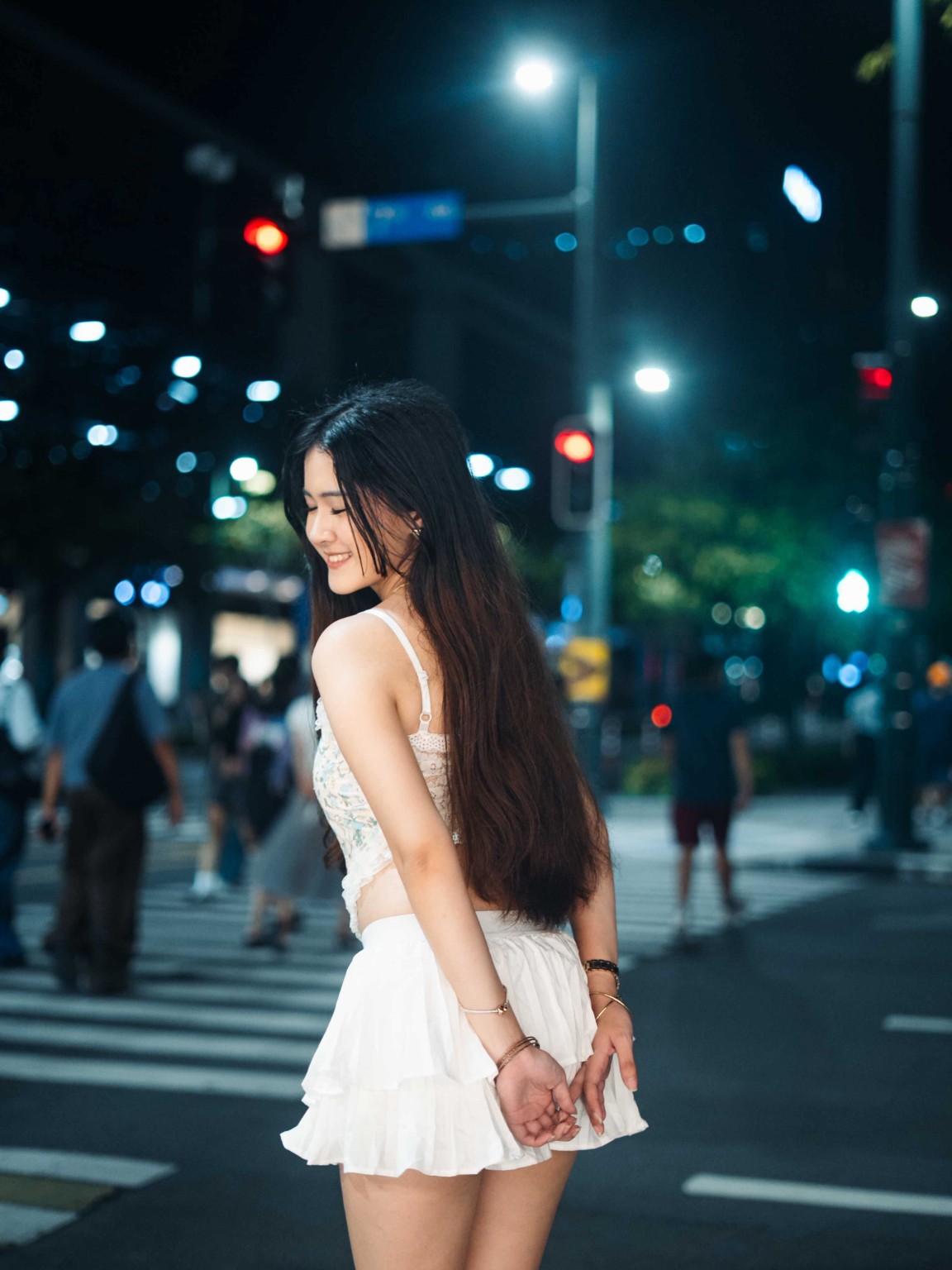 Therese at night in the city